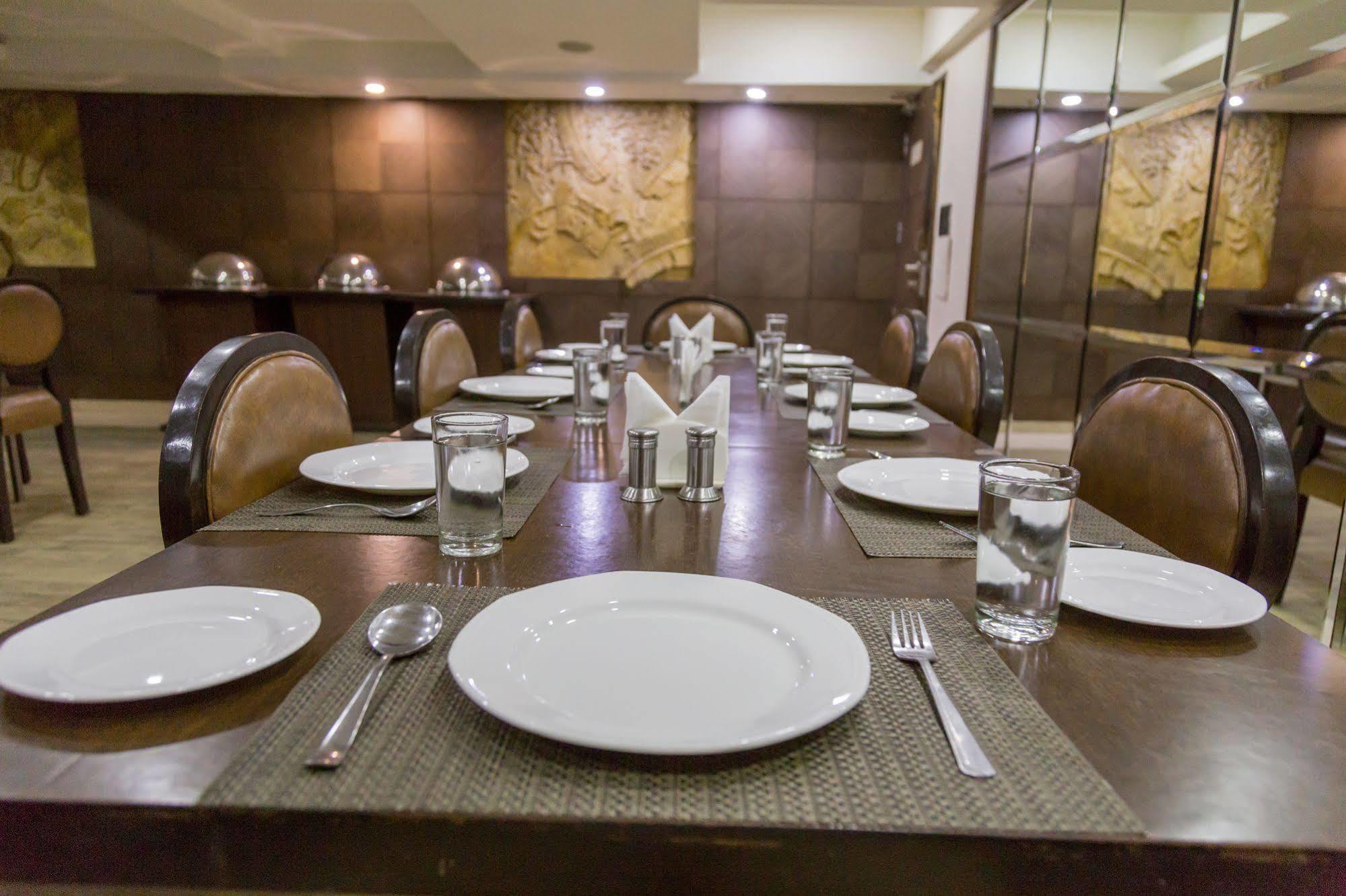 Hotel Ahmedabad Vastrapur Exterior foto